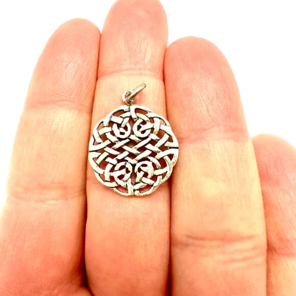 Sterling Silver Irish Celtic Knot Weave CIRCLE Pendant Charm Solid Piece NEW - Picture 2 of 4